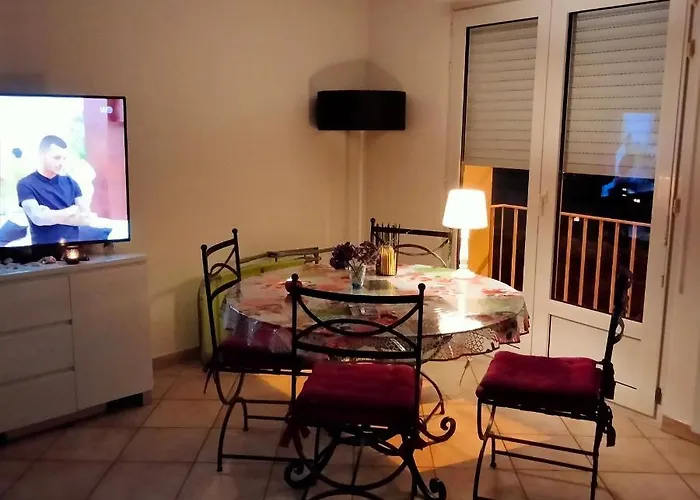 Petite Maison Pleine De Charme Au Treport..... Holiday home